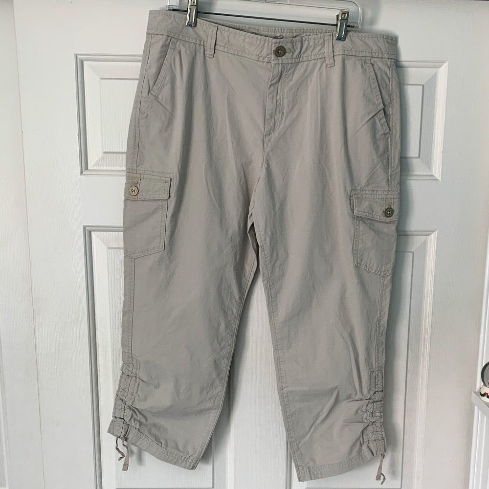 Eddie Bauer Cream Cargo Pants, Size 14